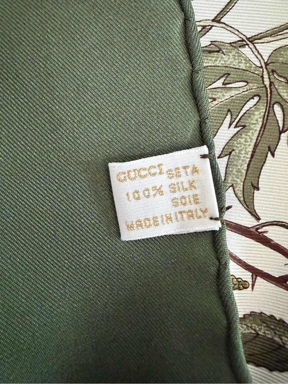 Gucci Silk Scarf Botanical Insect Floral Green Hand Rolled Made in Italy - Picture 10 of 11